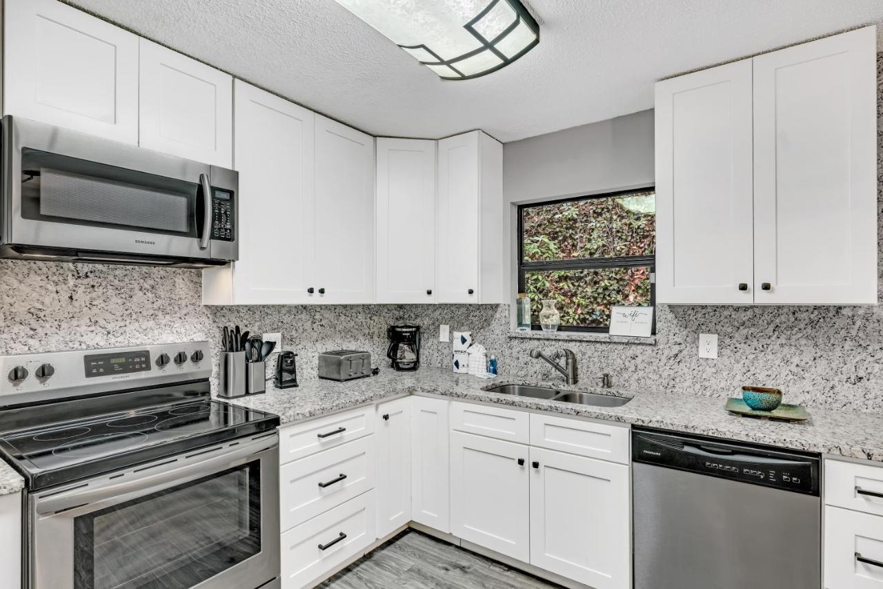 The Cozy Cove, Hot Tub, Wifi, 1089 Free Tickets Each Paid Day, Dollywood And More Sevierville Exteriör bild