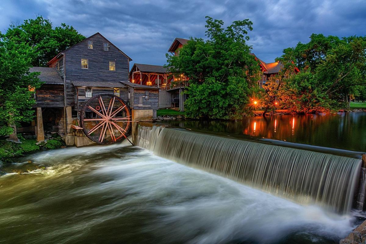 The Cozy Cove, Hot Tub, Wifi, 1089 Free Tickets Each Paid Day, Dollywood And More Sevierville Exteriör bild
