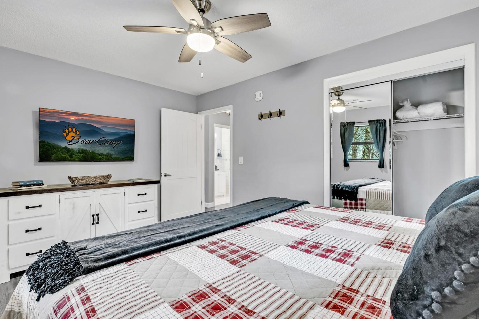 The Cozy Cove, Hot Tub, Wifi, 1089 Free Tickets Each Paid Day, Dollywood And More Sevierville Exteriör bild
