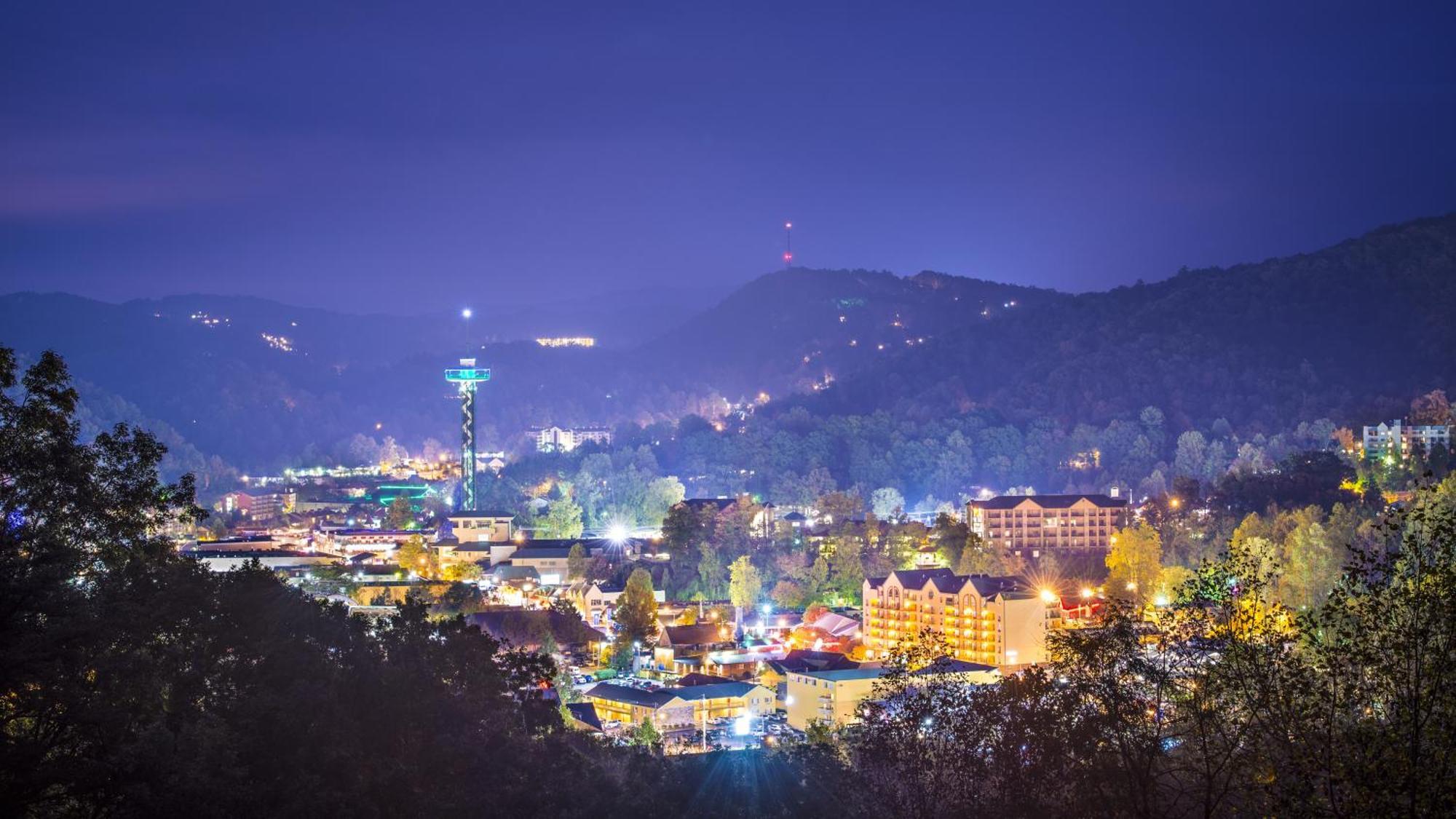 The Cozy Cove, Hot Tub, Wifi, 1089 Free Tickets Each Paid Day, Dollywood And More Sevierville Exteriör bild